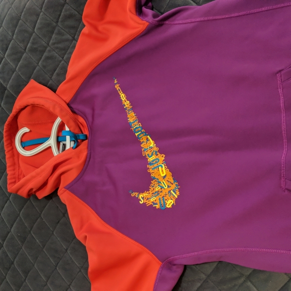 Women's Nike Hoodie - Picture 7 of 7